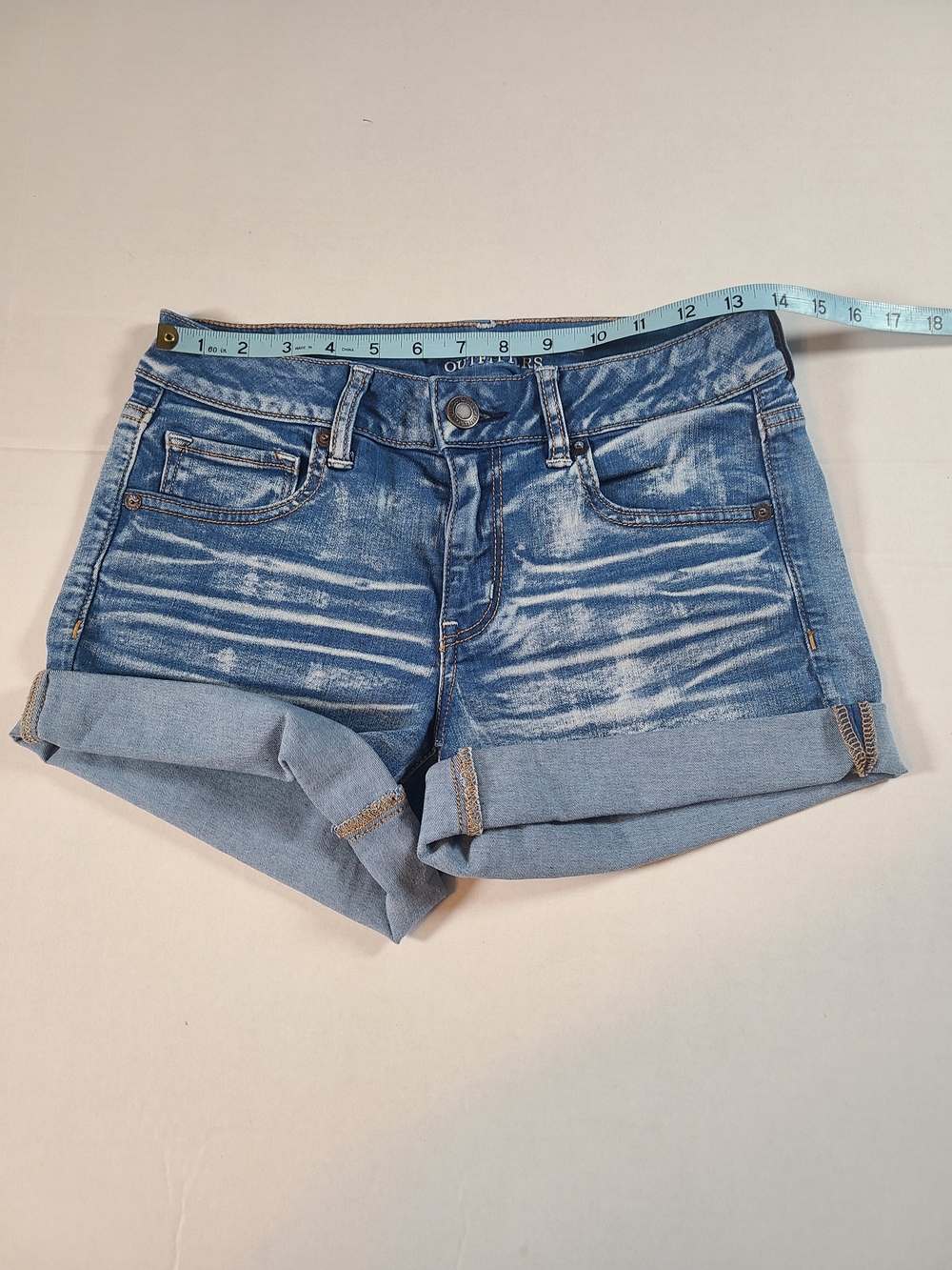 American Eagle Outfitters Womens Denim Jean Shorts Super Stretch Waistband Sz 8 - Picture 6 of 9